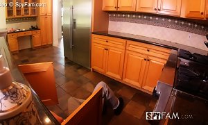 Stuck stepfather gets his cock swallowed by horny daughter